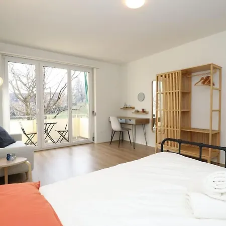 Apartment Spacious Parkside In With Balcony Zurich